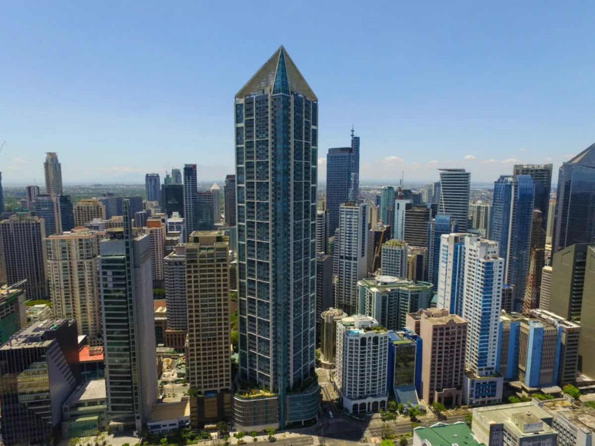 Navigating the Market: Tips for Choosing the Right Luxury Real Estate Developer